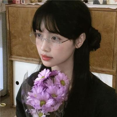 左轮百合